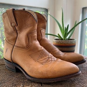 Frye Billy Short Cowboy Boots